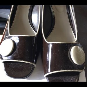 Nickels NEW Vtg. Brown Patent Open Toe Wedges 10M